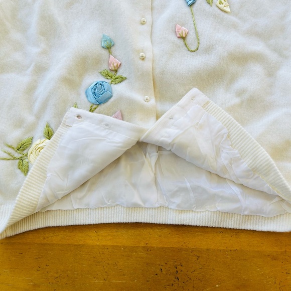 Original 50s Vintage Angora Lambswool Cardigan Sweater Large Flower Embellished - Picture 9 of 11